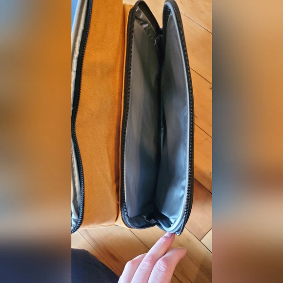 Heatt&Co. Cooler Backpack - Picture 2 of 14